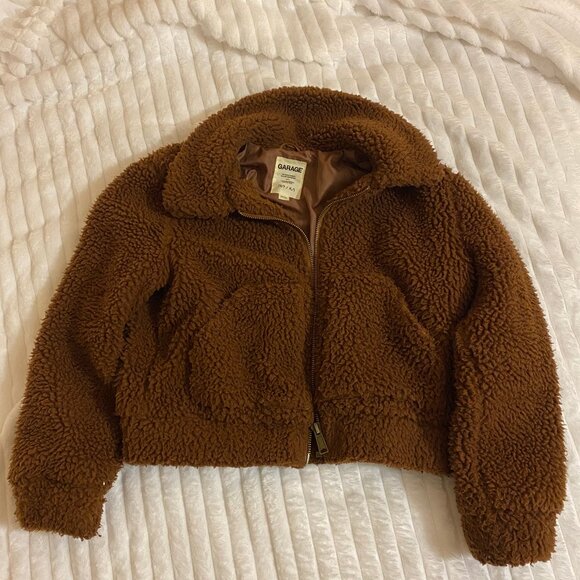 🧸 Oversized Teddy Sherpa Coat from Vintage Garage - Picture 2 of 5